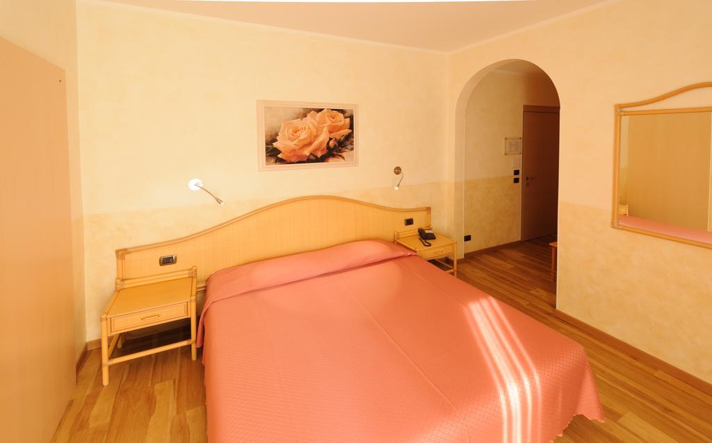 סן פליס דל בנאקו Hotel Garden Zorzi חדר תמונה